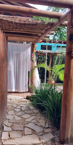Property entrance - Manacá Prumirim suites  (Ubatuba)