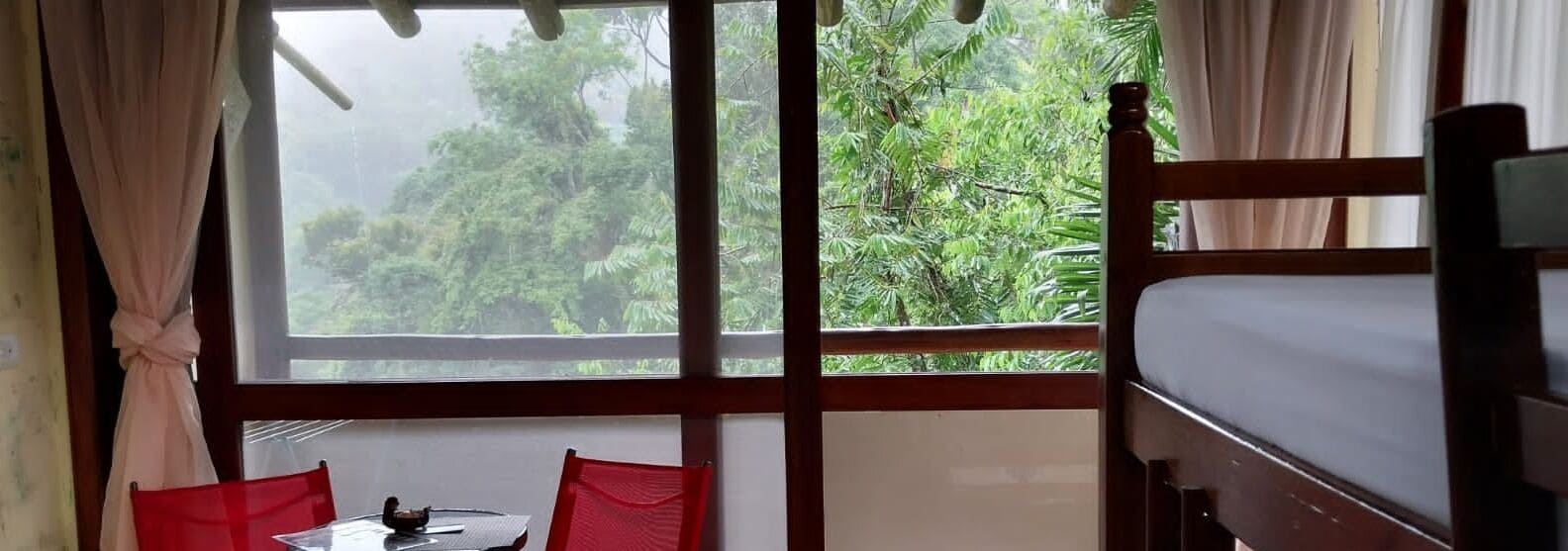 Suíte família | 1 quarto, individualmente decorados, espaço de trabalho para notebook