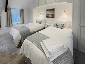 3 bedrooms, free WiFi, bed sheets