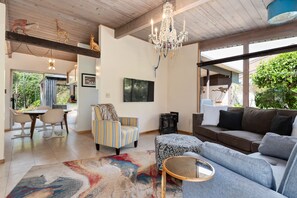 House, Multiple Beds, Hot Tub, Garden View | Living area | TV, fireplace