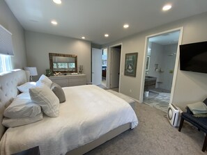 4 habitaciones, escritorio, tabla de planchar con plancha y wifi 