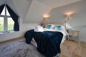 1 bedroom, iron/ironing board, travel crib, free WiFi - Converted Luxury one Bedroom Steading (Perth)