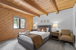 3 chambres, fer et planche à repasser, Wi-Fi, draps fournis