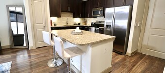 Luxury King Suite/Pool/SkyLounge