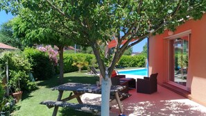 Terrace/patio - Country house (Saint-Sulpice-la-Pointe)