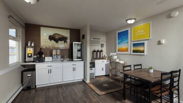 Free daily continental breakfast