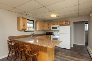 Suite, 2 Queen Beds, Non Smoking