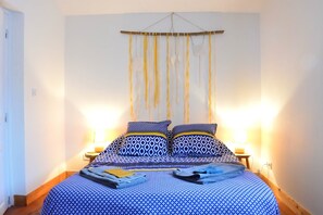 1 habitación, tabla de planchar con plancha, wifi gratis y ropa de cama 