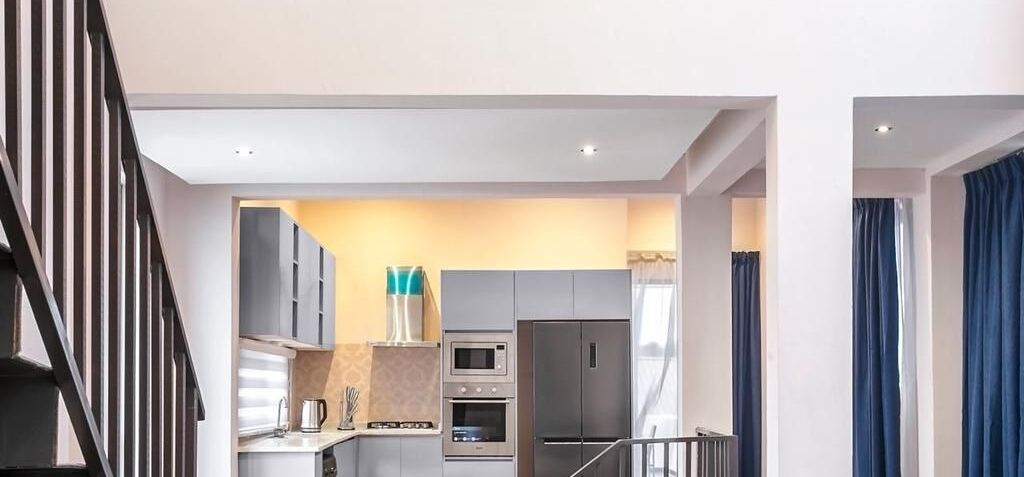 Fridge, microwave, oven, blender