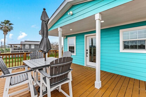 The Coastal Crab-Arcade-Horseshoe-Cornhole-Board Games-WIFI-AC-Coffee