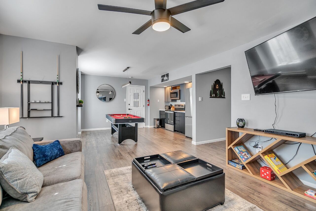 Newly Renovated Bella Retreat in Lake Harmony with In-Law Suite and Game Room