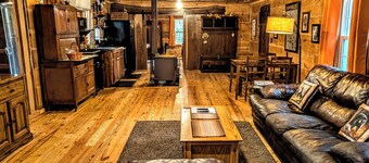 Cozy 1 - Bedroom Cabin in Cooper's Creek Area