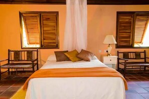 3 Schlafzimmer, Schreibtisch, Bügeleisen/Bügelbrett, kostenloses WLAN