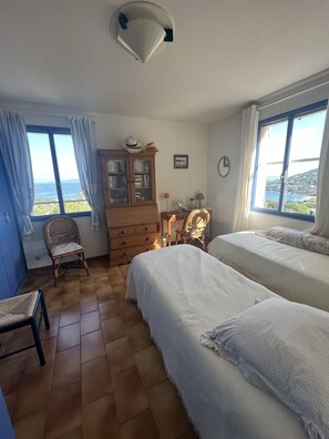 6 bedrooms, free WiFi, bed sheets