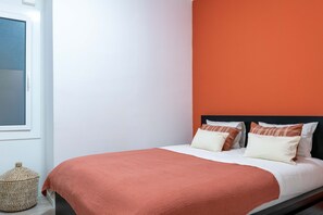 4 bedrooms, WiFi, bed sheets