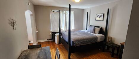 1 bedroom, WiFi, bed sheets