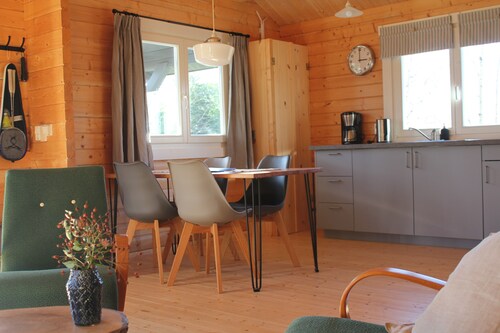 This chalet with swimming pool is located in the north of the Dordogne in a quie