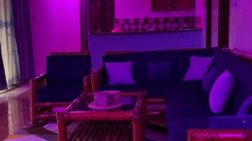 FamiljelÀgenhet | 1 sovrum, arbetsyta för laptop, gratis wi-fi och sÀngklÀder