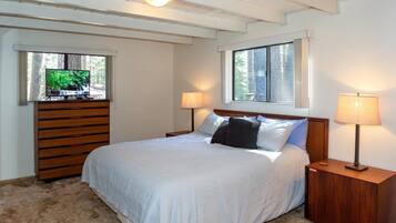 3 habitaciones, tabla de planchar con plancha, wifi y ropa de cama