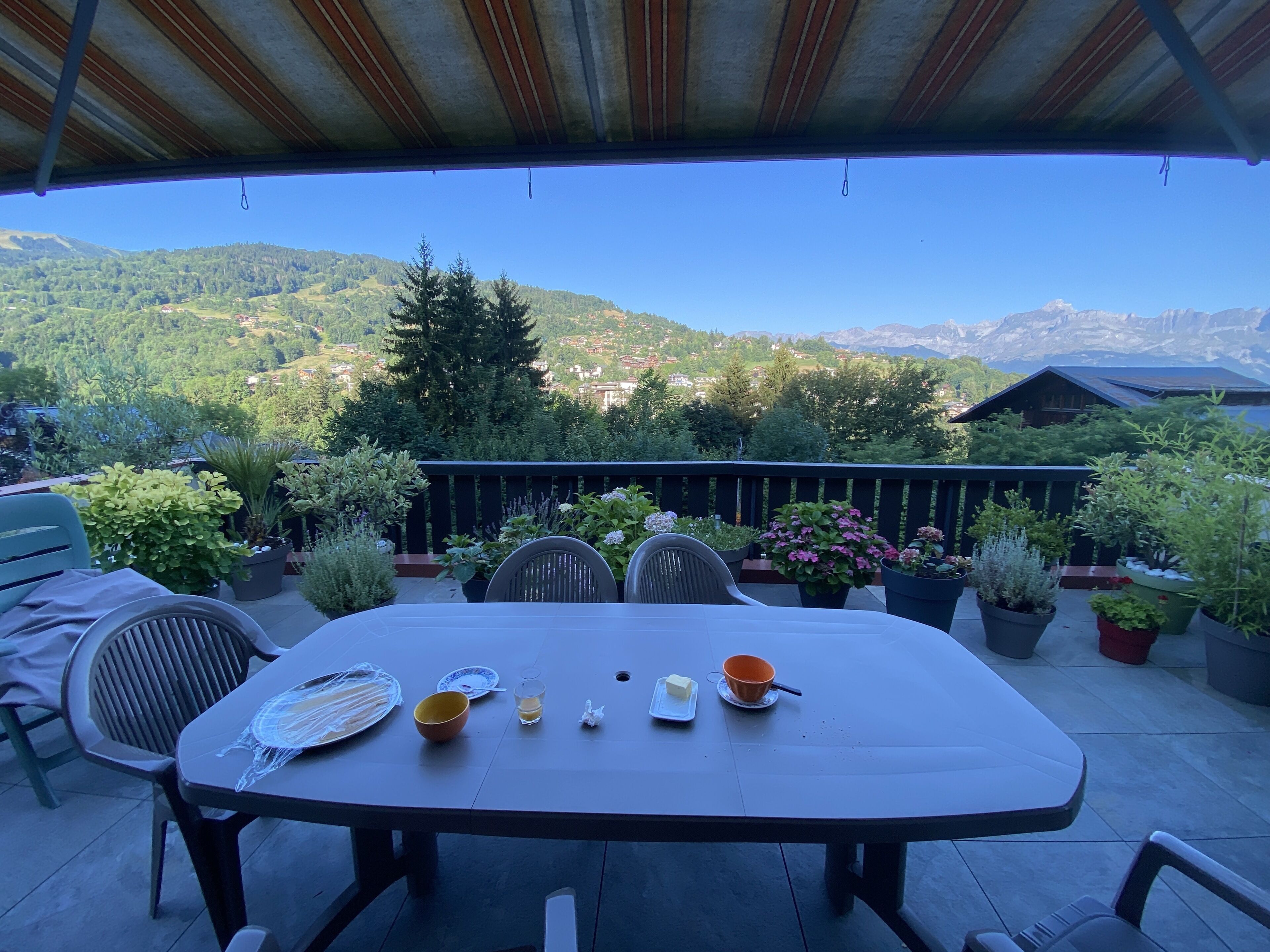 Magnifique Appartement Avec Terrasse à la Montagne