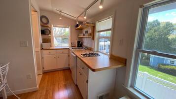 冰箱、微波炉、炉灶、茶具/咖啡用具