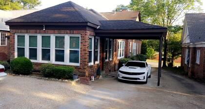 The Original Madison's Home is Located 2 Mins from Downtown