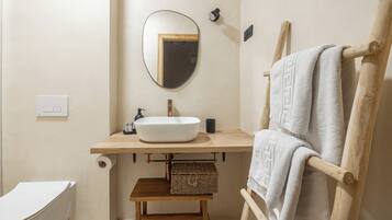 Classic Room | Bathroom | Shower, hair dryer, bathrobes, slippers