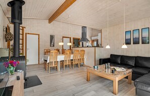 Fireplace - Gorgeous home in ørsted with kitchen (Ørsted)