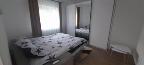 1 bedroom, WiFi, bed sheets