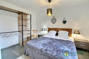 3 bedrooms, iron/ironing board, travel crib, free WiFi