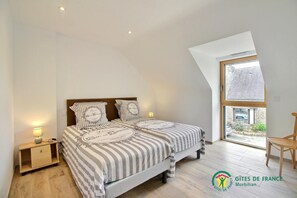 3 bedrooms, iron/ironing board, travel cot, free WiFi