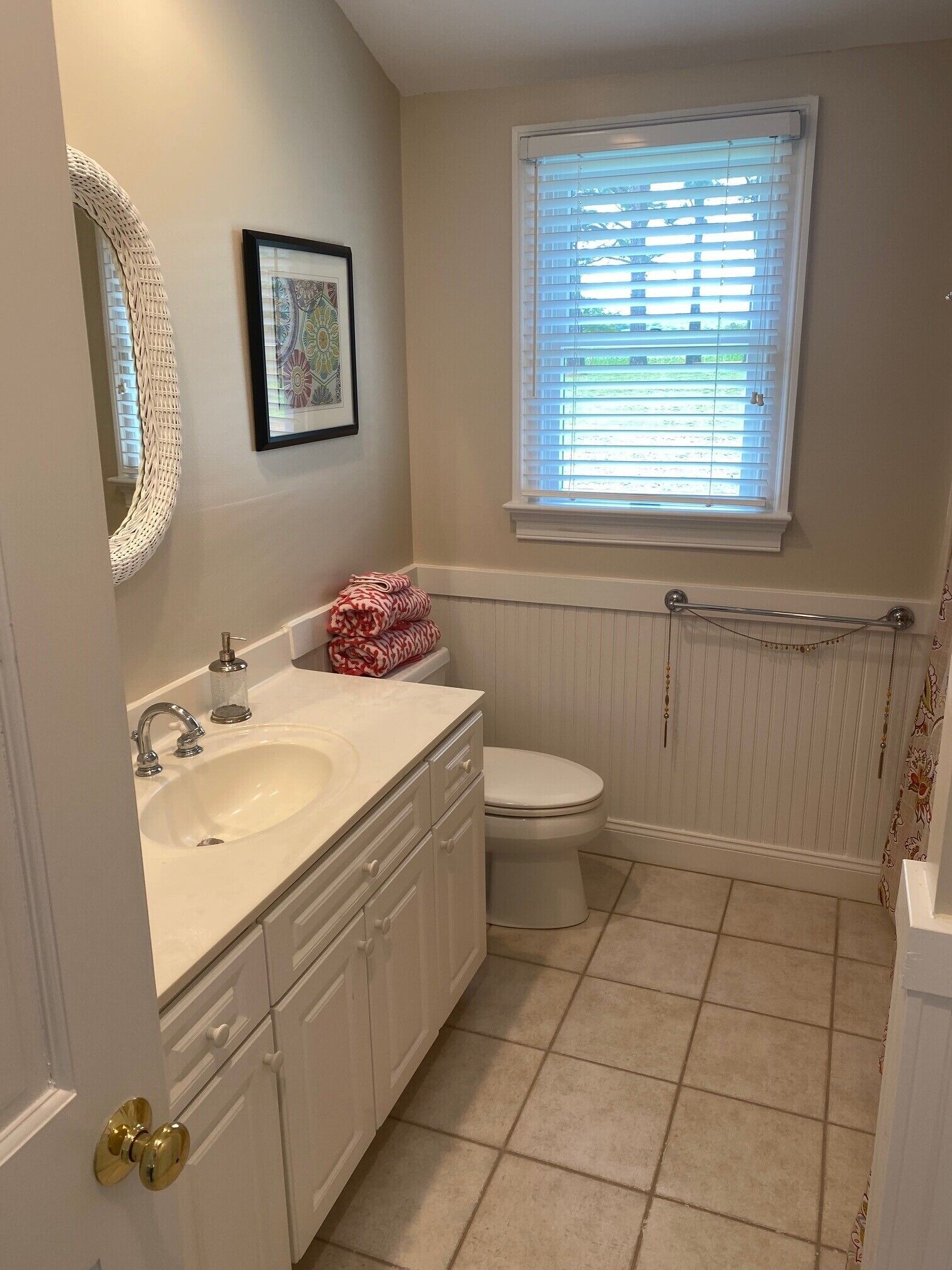 Right next to Rappahannock River with a million dollar view from the pool.