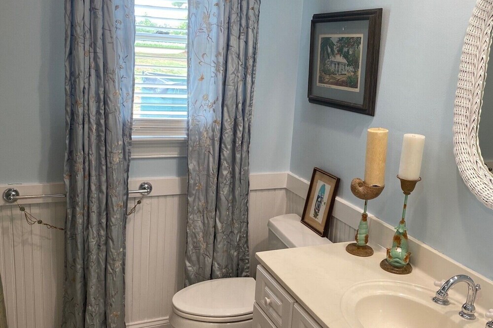 Right next to Rappahannock River with a million dollar view from the pool.