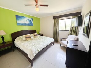 2 bedrooms, WiFi, bed sheets - 2BR/2BR w/Rooftop Terrace, steps from the Beach, Tamarindo Condo (Tamarindo)