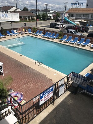 Piscine extérieure, piscine chauffée