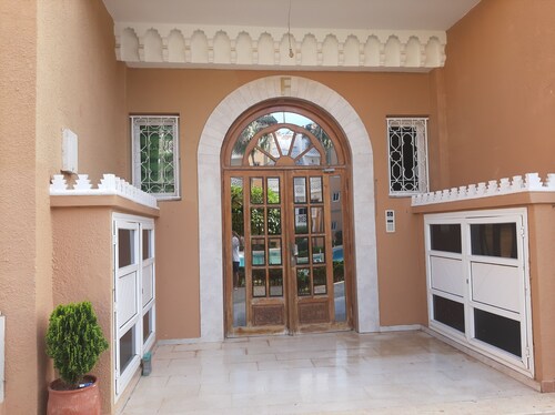 Superbe Appartement en Bordure de mer Dans une Residence Balnéaire