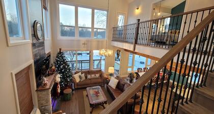 Lovely Newly Built Cottage by the Water