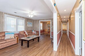 Téléviseur, bureau