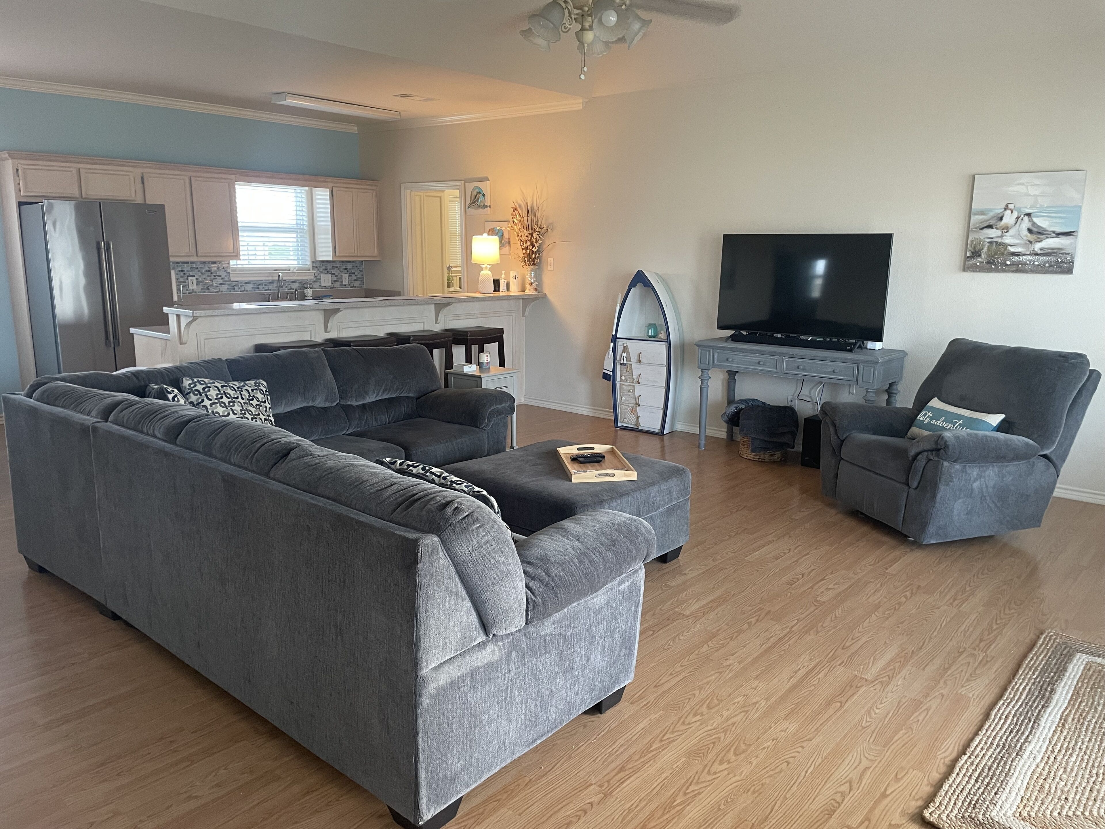 Beach Blessing with ocean view, 3br/2bath sleeps 8