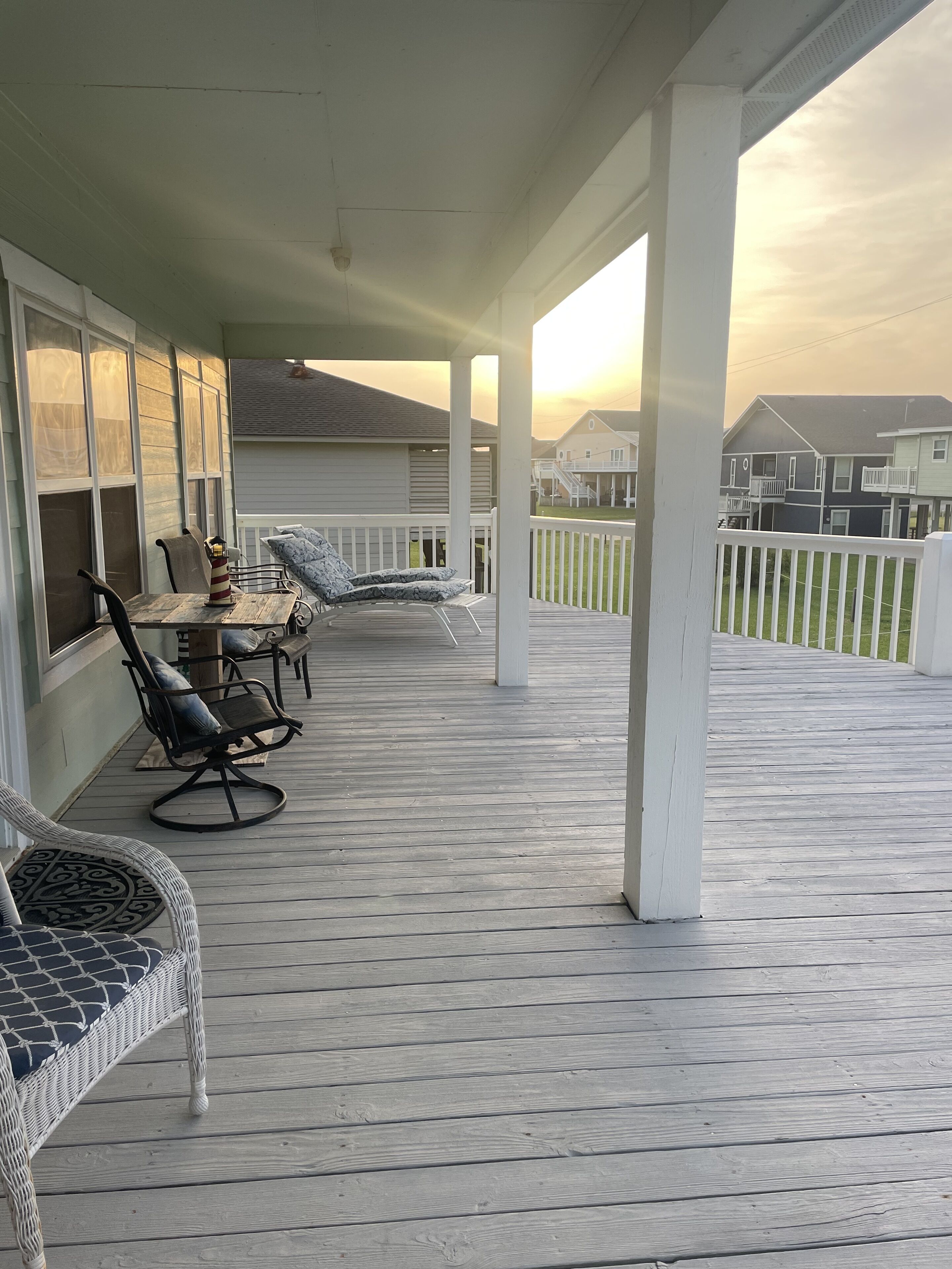 Beach Blessing with ocean view, 3br/2bath sleeps 8