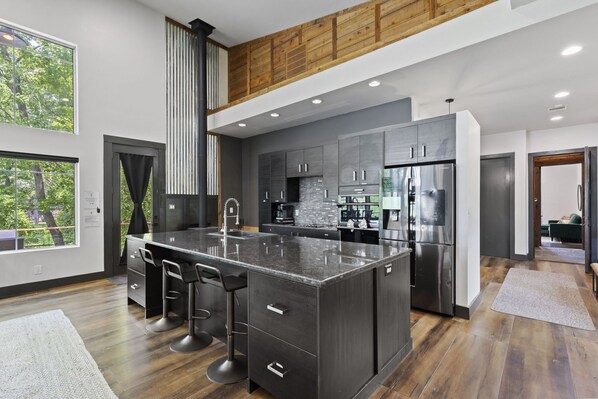 Fridge, microwave, oven, stovetop - LUX Modern "Treehouse" on Private Lake - Gameroom, Kayaks, Bunkhouse, more! (Montgomery)