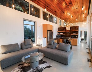 Living area - Downtown - 2 miles away - Grocery/Restaurants - 1 minute away (Austin)