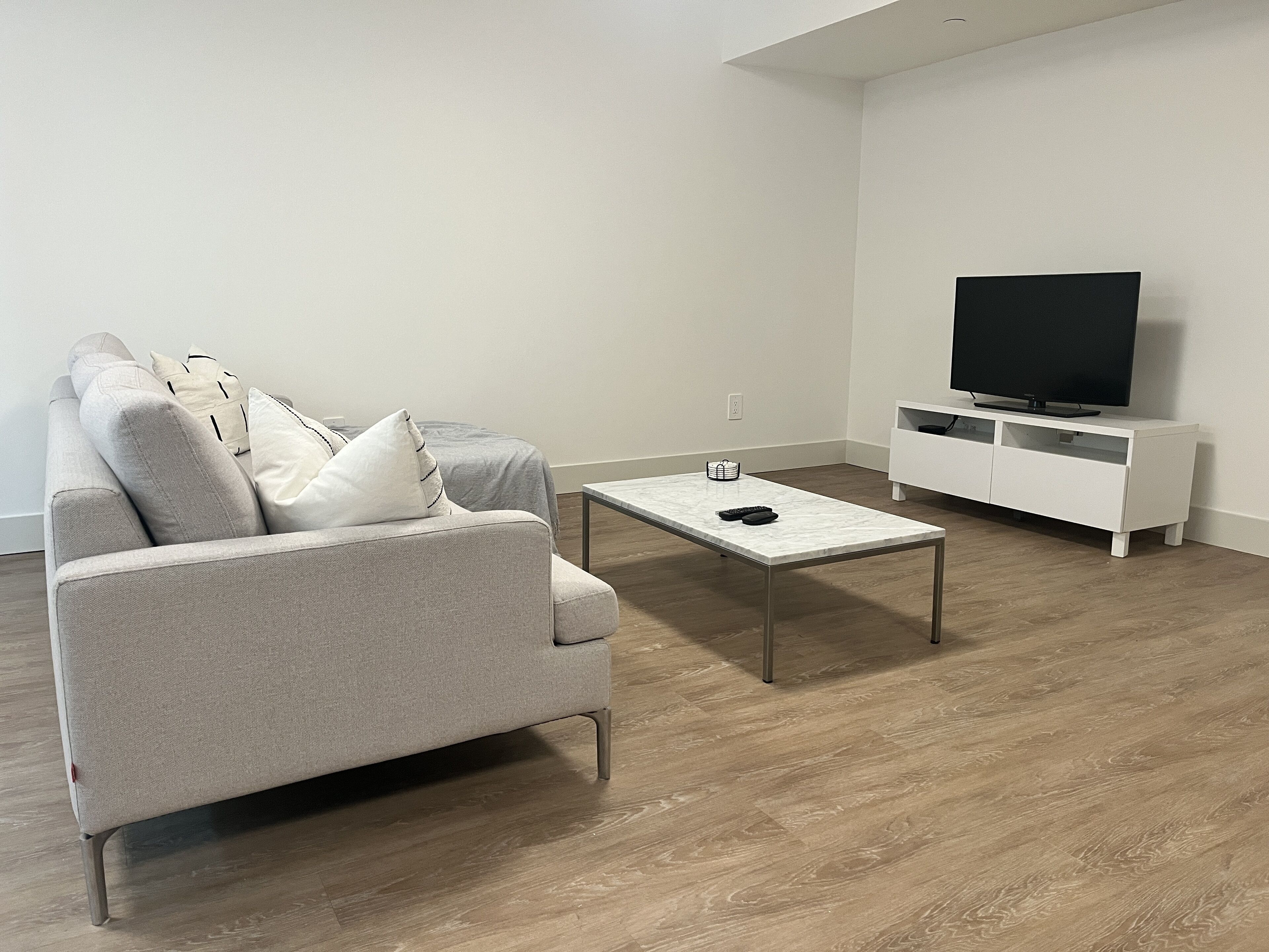 Basement suite near Langley Events Centre