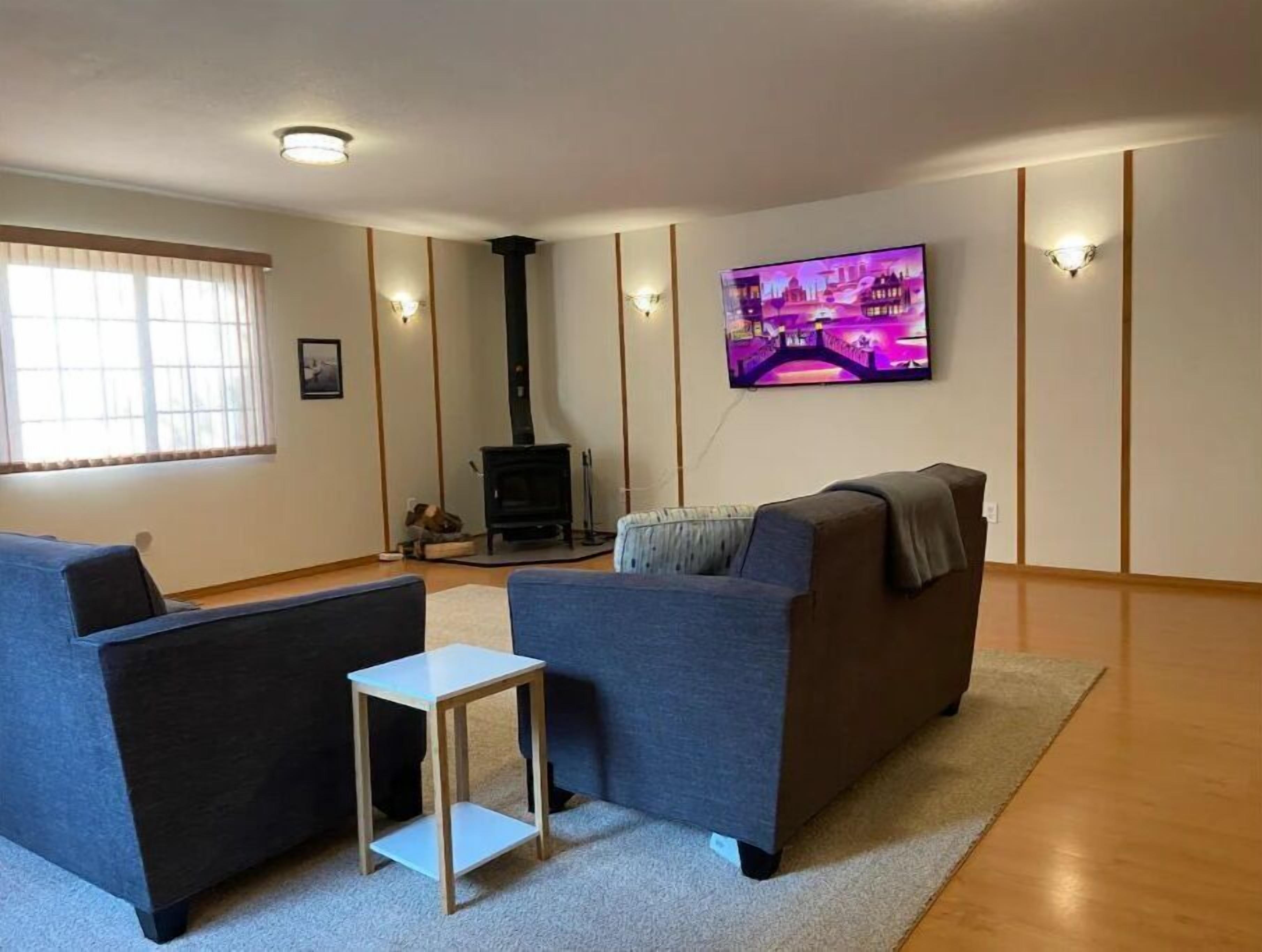 Home in the heart of Kenai on 2 wooded acres across from city park! New to VRBO.