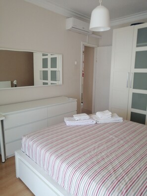 2 Schlafzimmer, Schreibtisch, WLAN, Bettwäsche