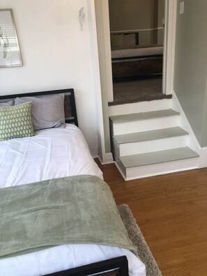 3 bedrooms, iron/ironing board, free WiFi, bed sheets - Modern Historic Home (Oklahoma City)