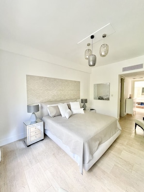 2 Schlafzimmer, Zimmersafe, Schreibtisch, Reisekinderbett