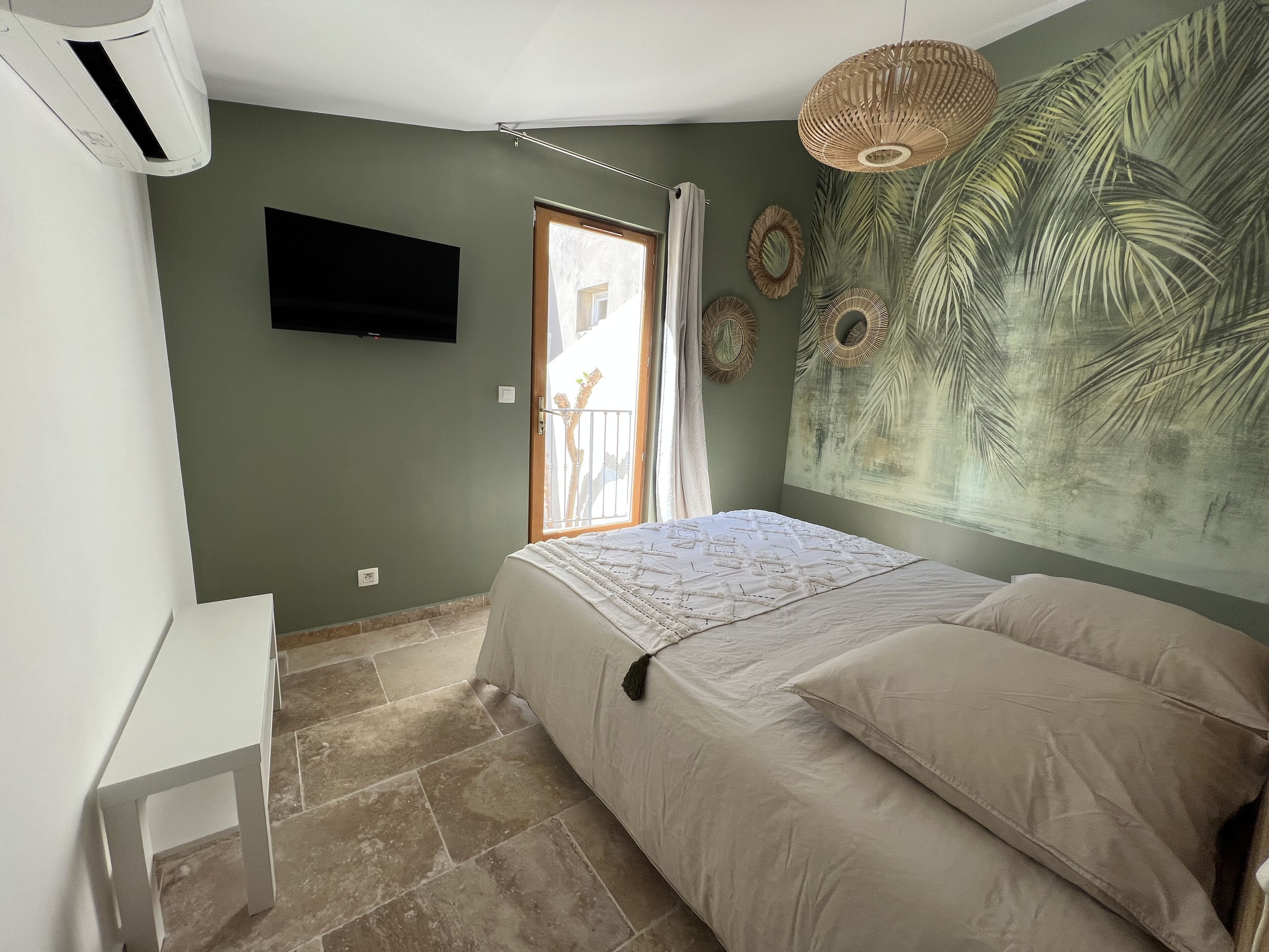 4 chambres, fer et planche à repasser, Wi-Fi gratuit, draps fournis