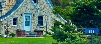 3BR/1.5BA Woodsy Stone Cottage 1 Hr to Pictured Rocks, Hike Trails On-Property