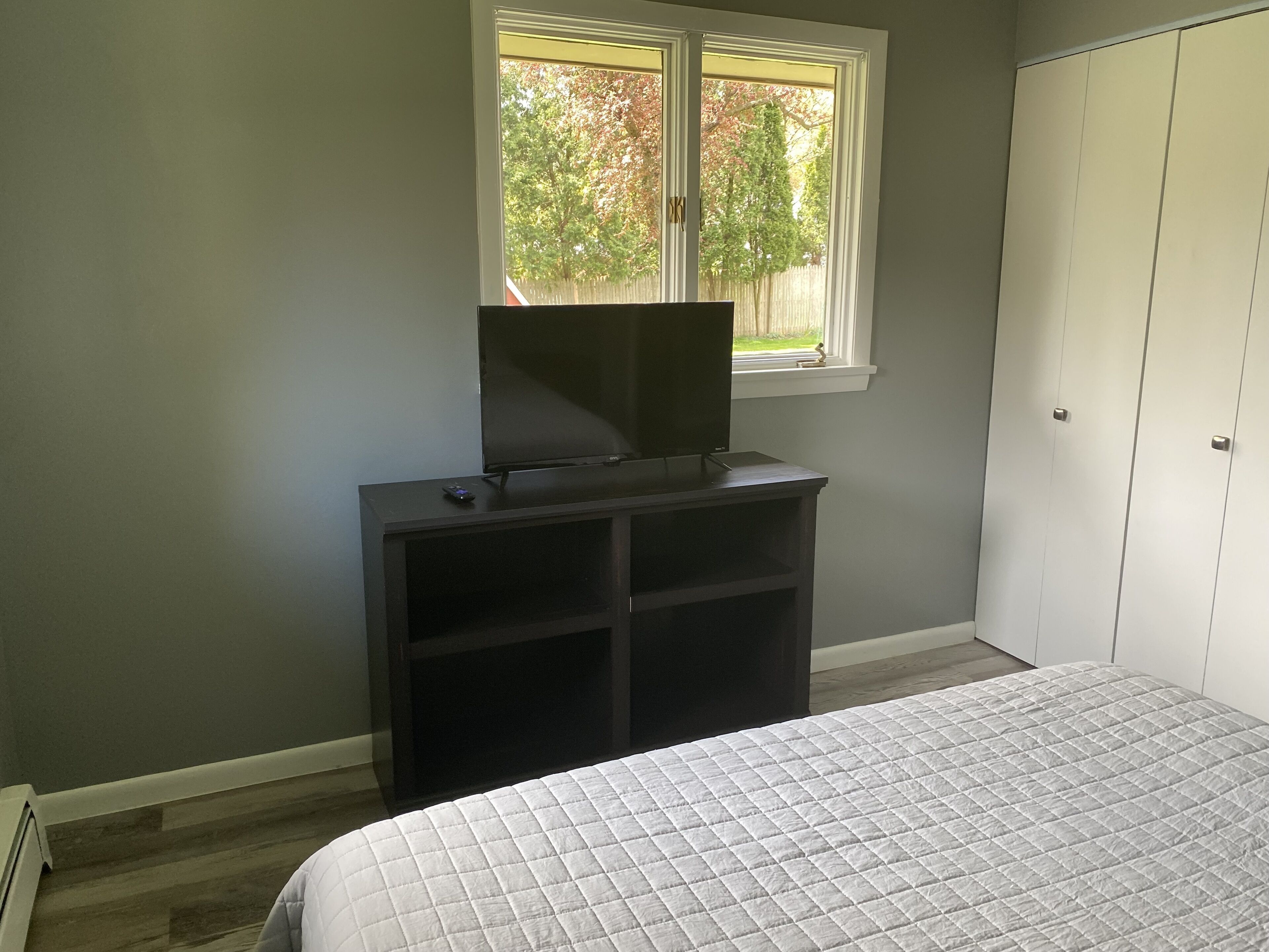 NEW!! "Sail away" in our cozy, family friendly home! Convenient location!